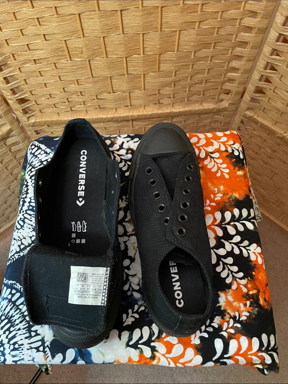 Women’s Converse Black Lace Up Canvas Sneakers - Size 7.5